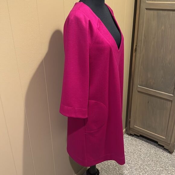 Diane von Furstenberg fuschia wool blend heavy knit V neck shift midi. Size 12 - Picture 4 of 6